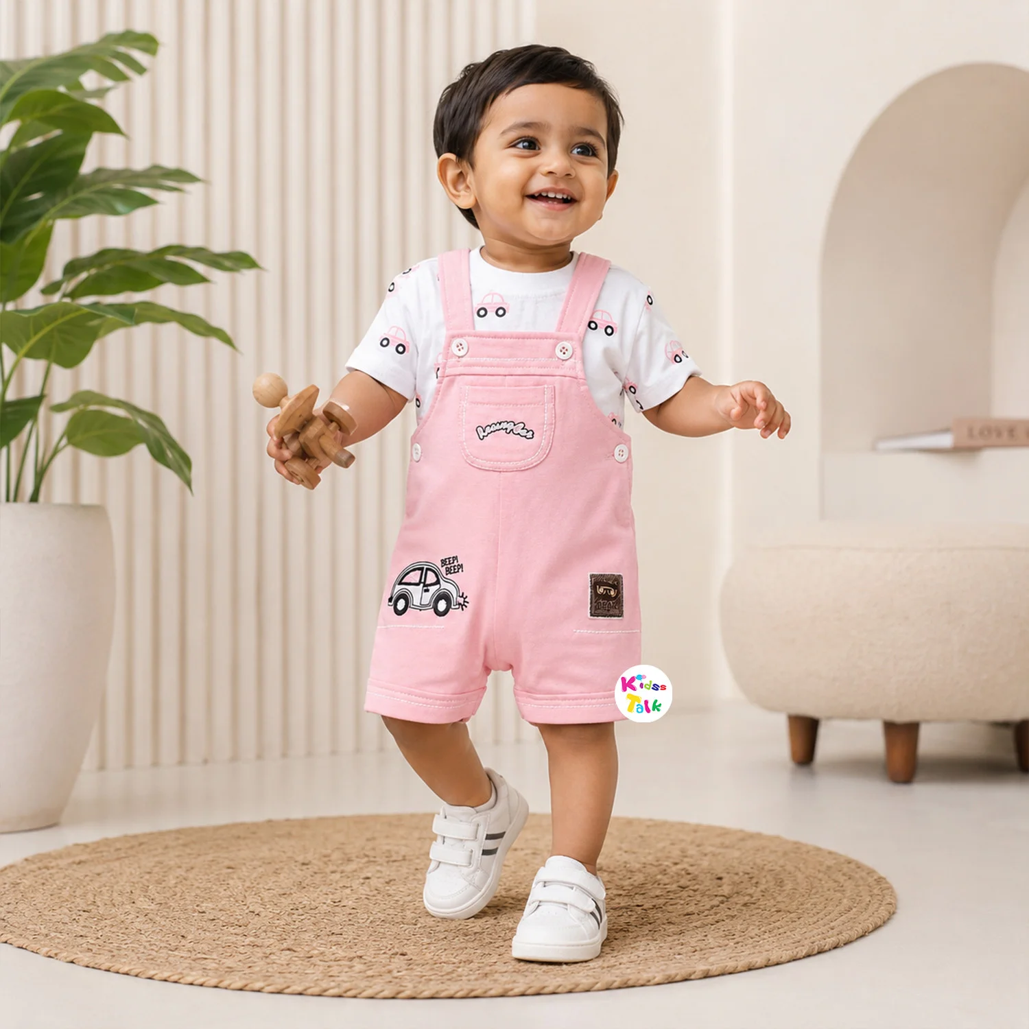 Cotton Knitted Half Sleeve Dungaree Set With Cute Print - Baby Pink