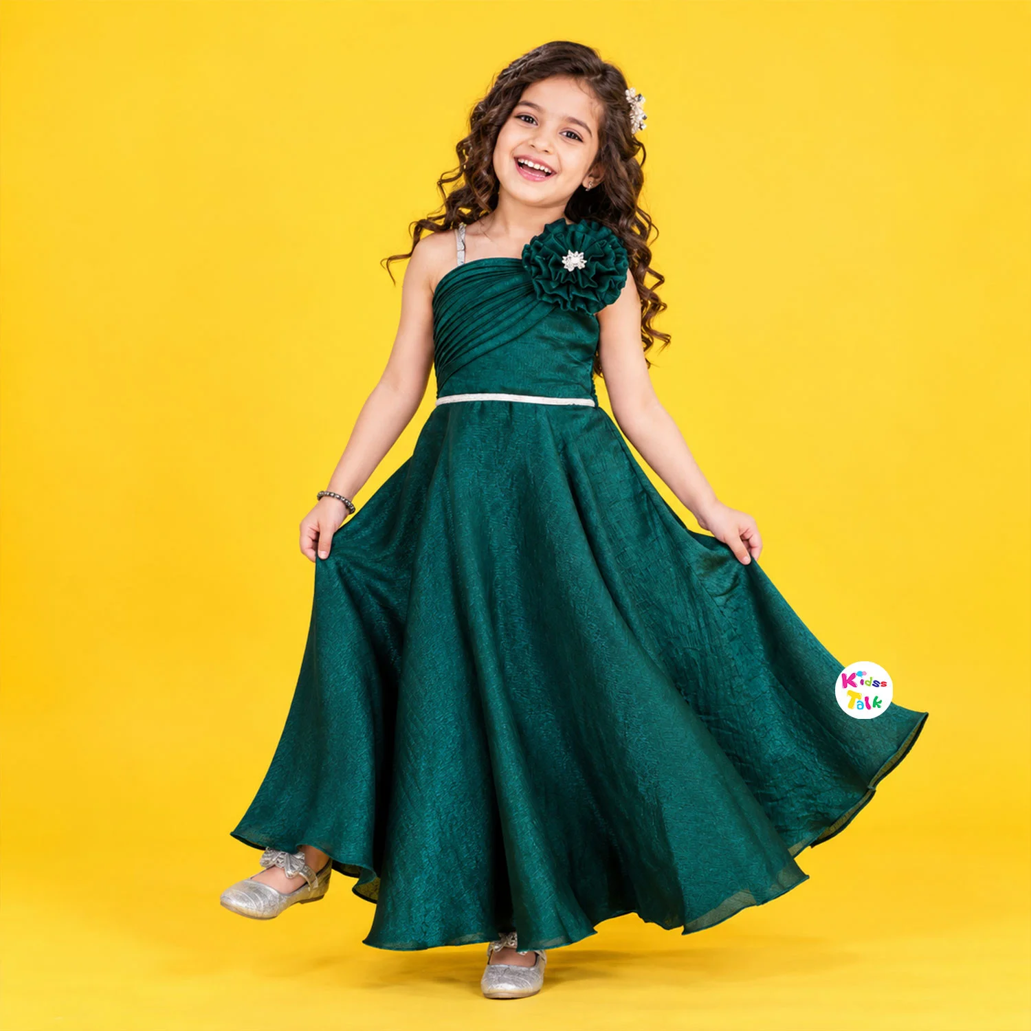 Satin Sleeveless Party Gown With Flower Applique - Green